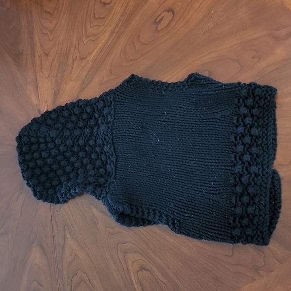 LE CHATEAU knit + fur hooded vest - Picture 8 of 12